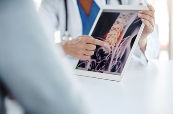 Спондилография или рентгенография позвоночника необходима для уточнения характера поражения позвоночного столба, патологических состояний периферической нервной системы и спинного мозга.