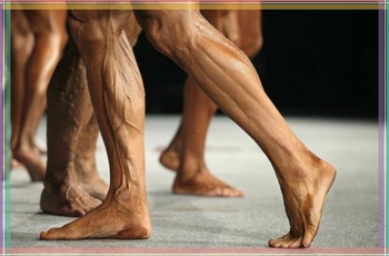 Мужчины редко ухаживают за своими ногами, чаще они не переживают, какой их конечности имеют вид. Но неухоженные ноги выглядят ужасно, поэтому уход за ними, такой, как мытьё и использование ухаживающей косметики всё-таки очень важен.
