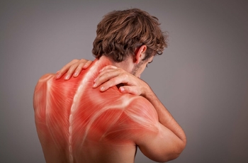 Зачастую миозит не протекает как самостоятельное заболевание, обычно воспалительный процесс переходит на другие прилегающие к поврежденной мышце участки тела – кожные покровы (вызывая при этом дерматомиозит), нервную ткань ( с возникновением нейромиозита)